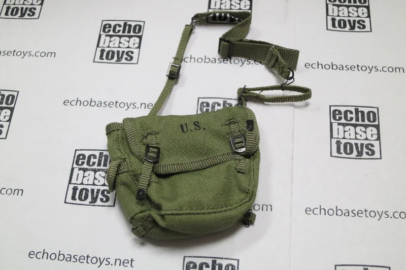 Dragon Models Loose 1/6th Scale WWII US M1936 Field Bag " Mussette" Bag w/US Markings #DRL3-Y407